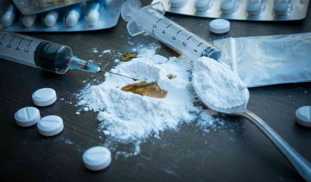 Наркотики и шизофрения какая связь