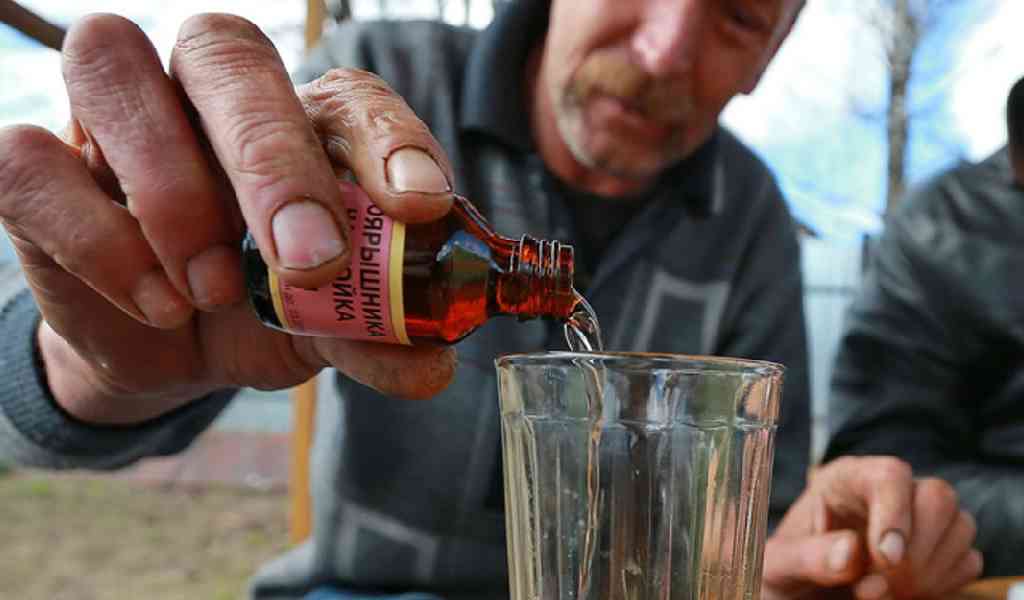 Почему алкозавивимые пьют боярышник признаки симптомы употребления