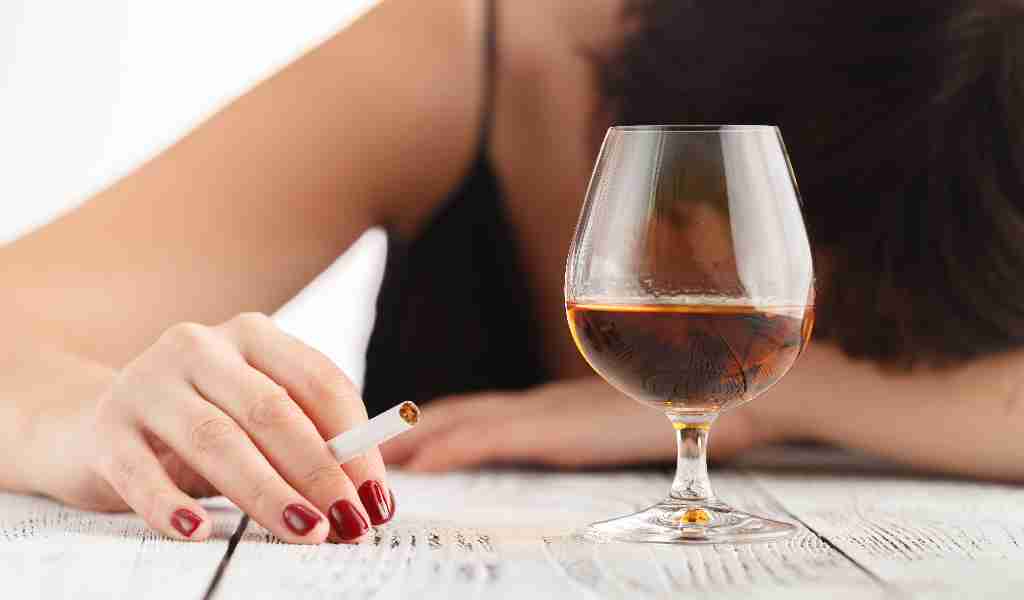 Причины женского алкоголизма