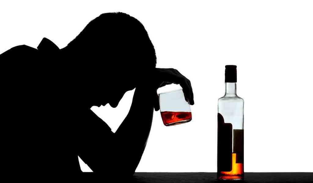 Как отличить алкоголизм о пьянства